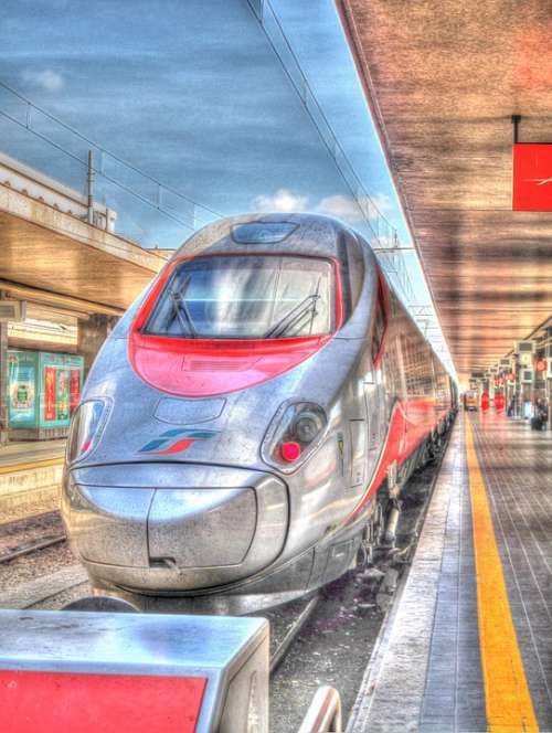 Train Italy Hdr