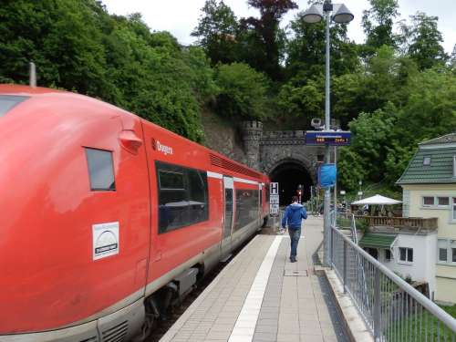 Train Platform Railway Tunnel Eisenbahtunnel