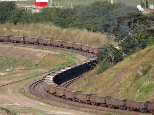 Train Transport Estrada De Ferro Wagons Ore
