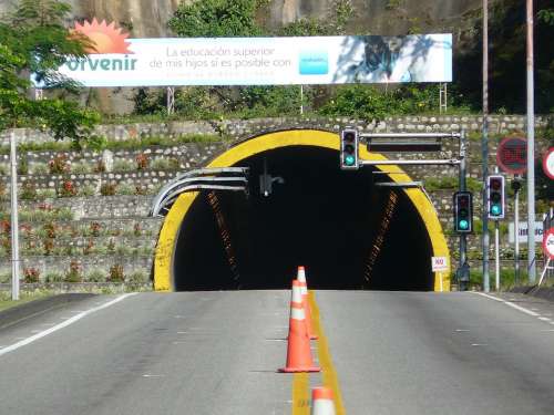 Tunnel Cave Road