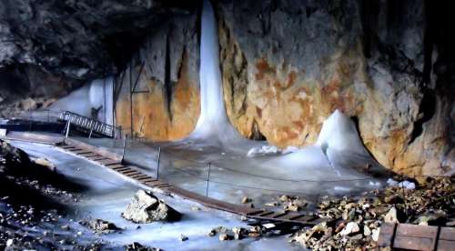 Unterberg Ice Cave Web