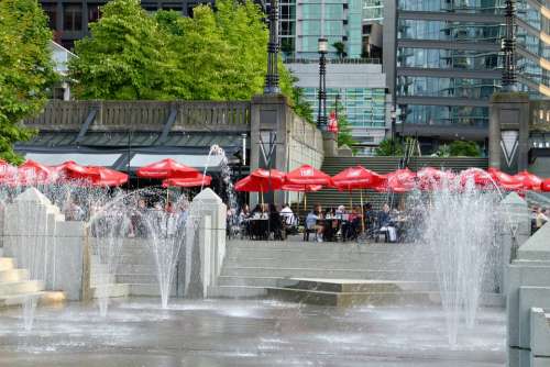 Vancouver Lifestyle Fountains Summer City