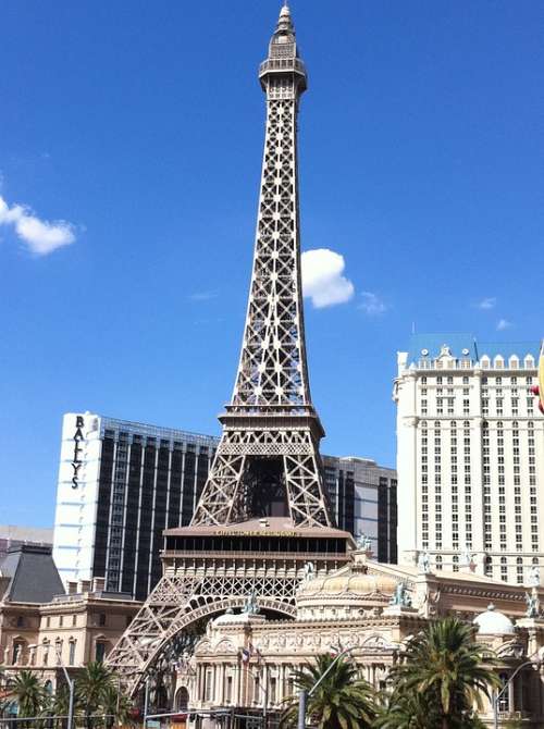 Vegas Paris Eiffel Tower