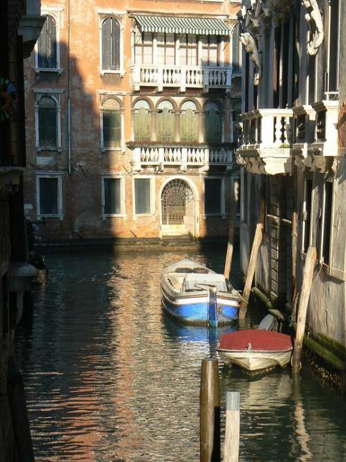 Venice Boats Channel