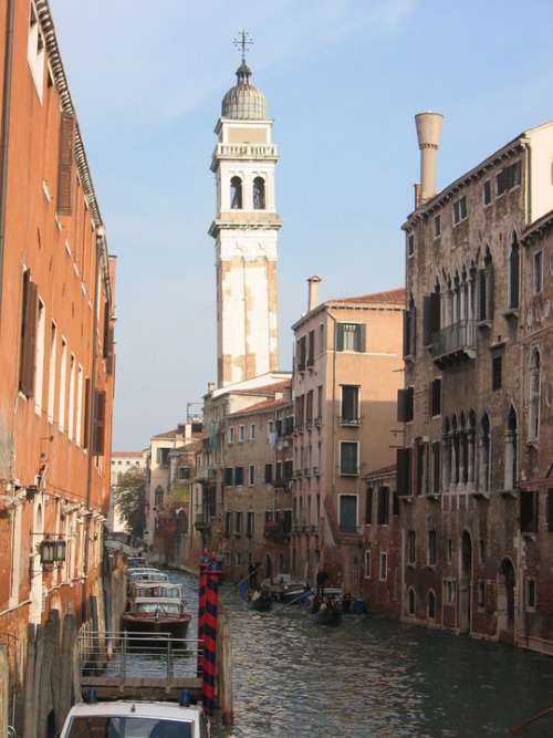 Venice Bowever Row Of Houses Water Gondolas Tower