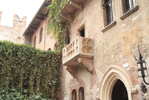 Verona Balcony Romeo Juliet Art History