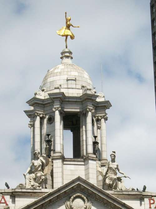 Victoria Palace London Sky Gold Statue