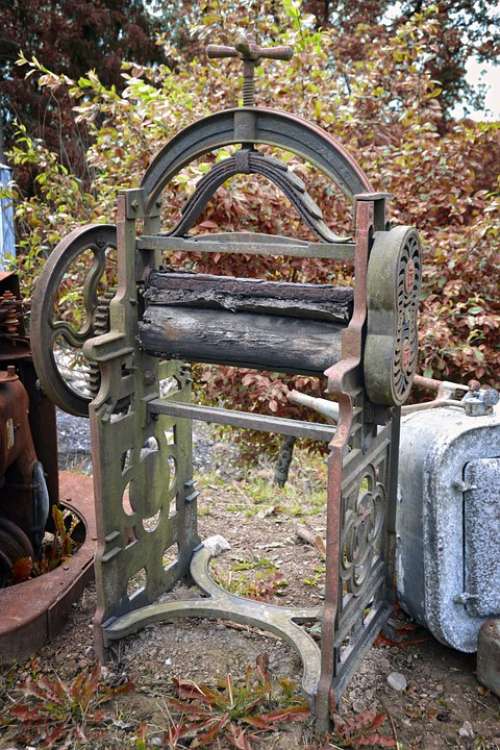 Vintage Washing Mangle Equipment Laundry Old