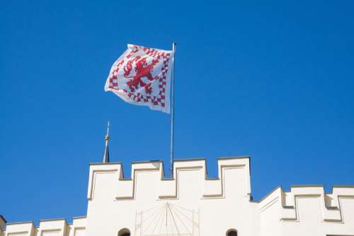 Wasserburg Flag Facade Goal Fixing Sky Lion Red