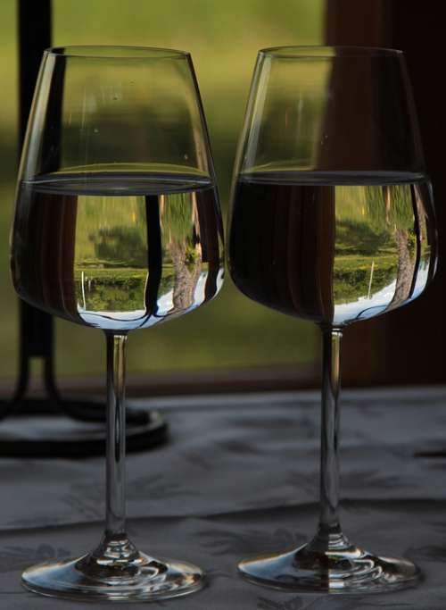Water Wine Glasses Drink Dinner Restaurant Table