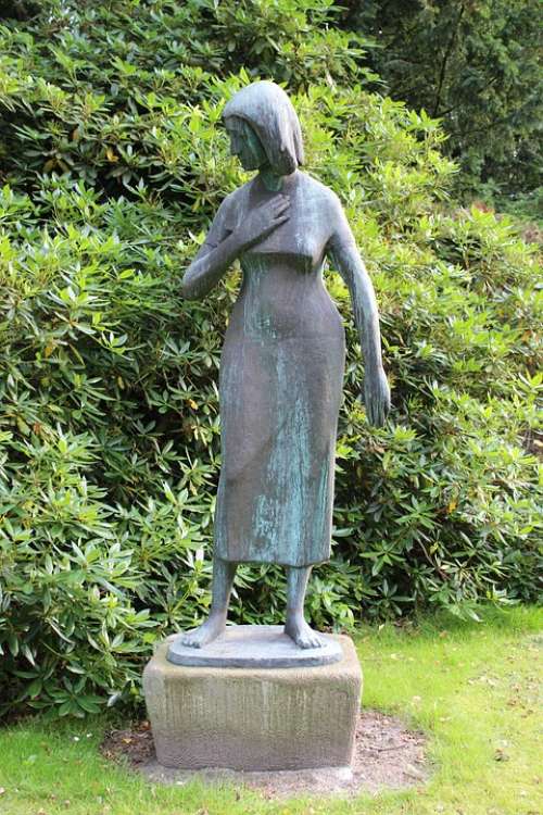 Woman Figure Art Bronze Metal Statue