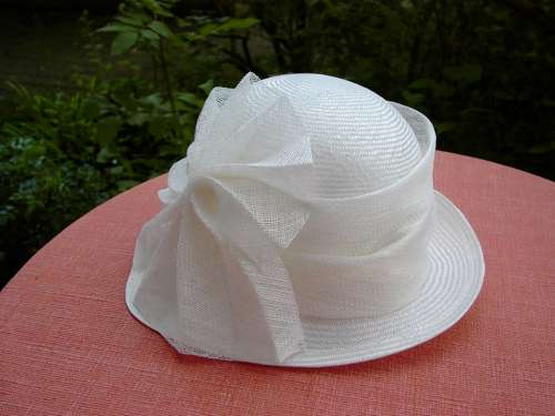Women'S Hat White Hat Loop Elegant Wedding