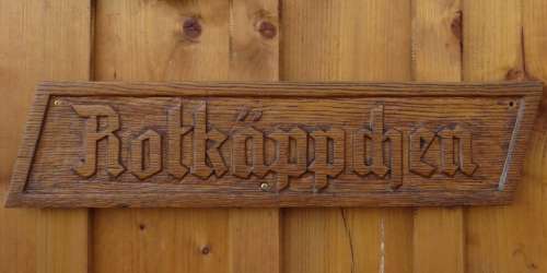 Wooden Sign Fairy Tales Rotkäppchen