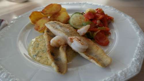 Zander Filet Pike Perch Fish Vegetables Potato