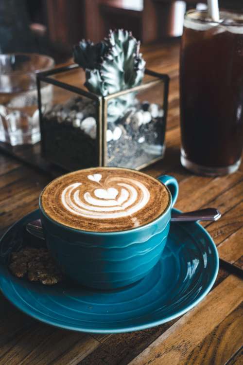 Dreamy flatwhite coffee with perfect latte art