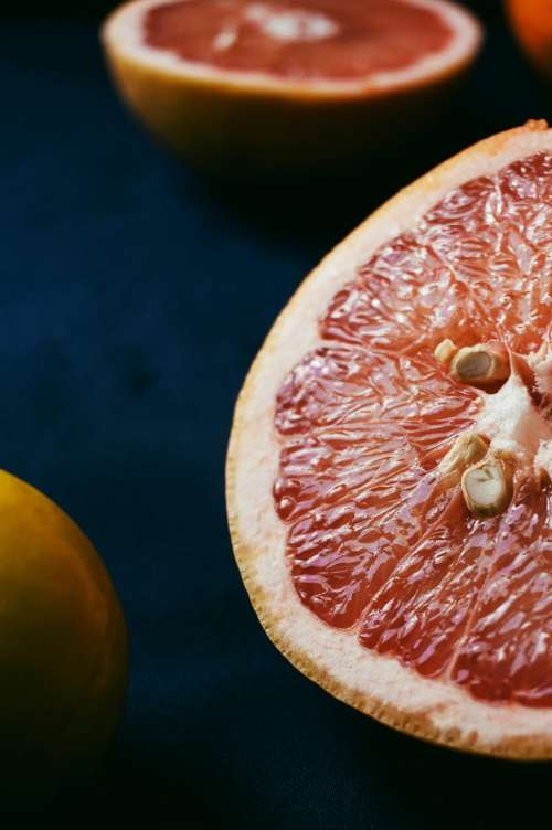 Grapefruits cut in half