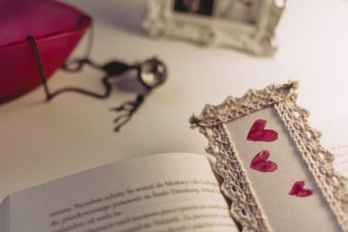 Lace bookmark