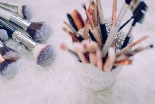 Makeup brushes