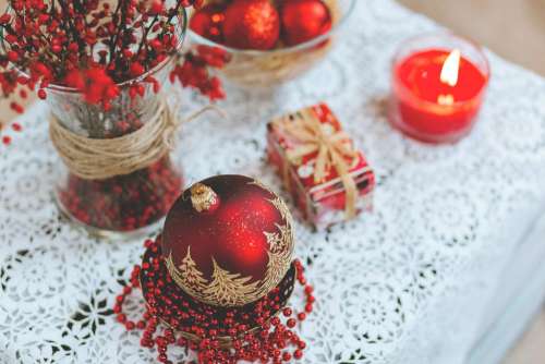 Red and white Christmas table set