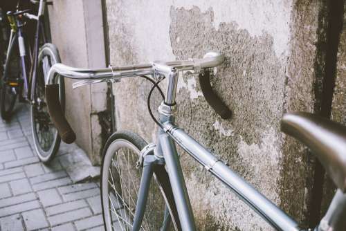 Vintage bicycle against the wall