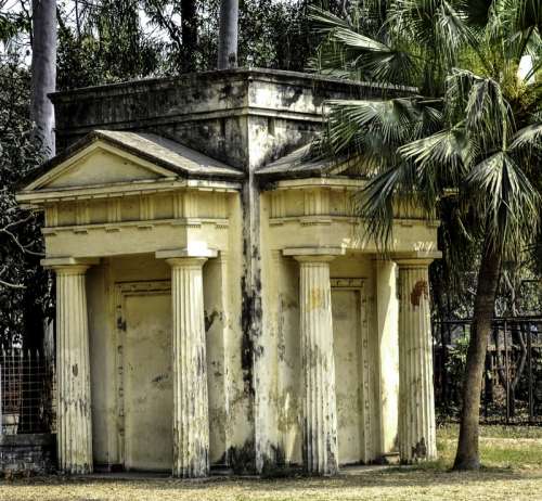 19th century Greek mausoleum at the University of Dhaka free photo