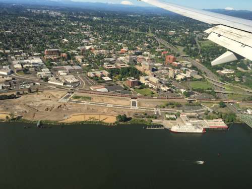 Aerial view of the city on the wing in Vancouver, Washington free photo