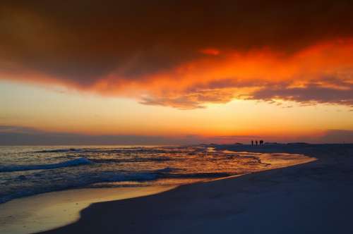 Beautiful Florida sunset on the beach  free photo