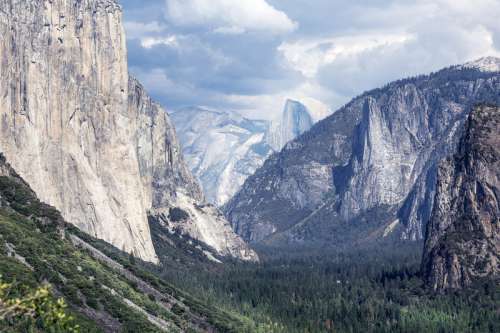 Beautiful Landscape of Yosemite National Park, California free photo