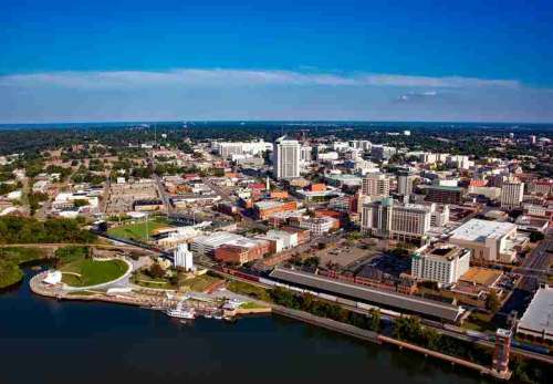 Birds-eye view of the cityscape of Montgomery, Alabama free photo