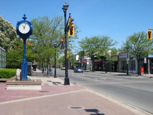 Brant Street, downtown in Burlington, Ontario, Canada free photo