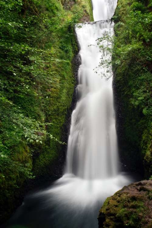 Bridal Veil Falls in Oregon free photo