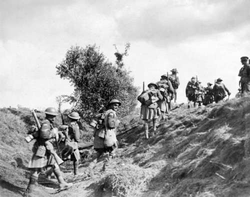 Canadian Scottish, advancing during the Battle of the Canal du Nord in World War I free photo