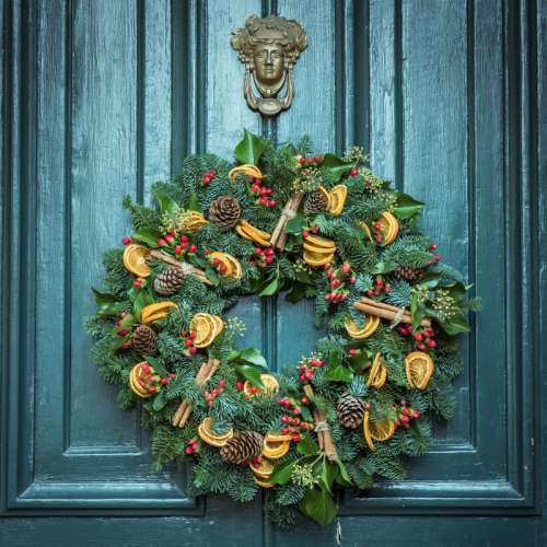 Christmas Wreath door decoration free photo