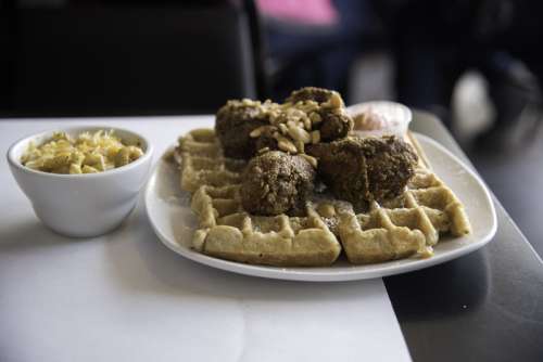 Dame's Chicken and Waffles in Durham, North Carolina free photo
