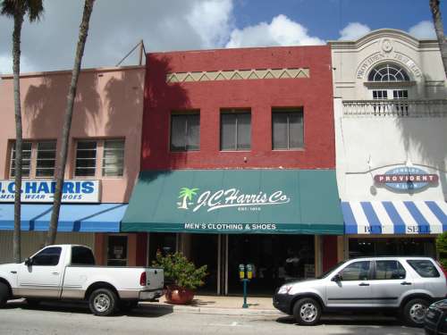 Downtown shops on Clematis Street in West Palm Beach, Florida free photo