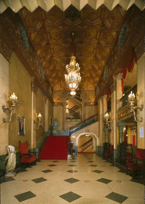 The Grand Lobby in the Alabama Theatre in Birmingham free photo
