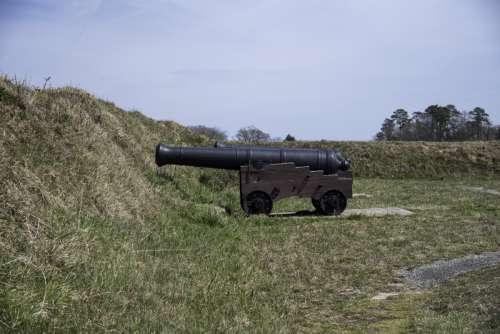 Large Cannon in the American trenches in Yorktown, Virginia free photo