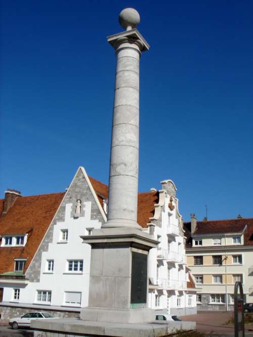 Louis XVIII column in Calais, France free photo