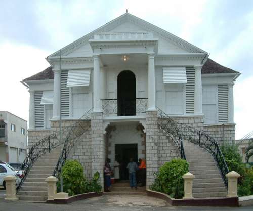 Mandeville Courthouse in Jamaica free photo