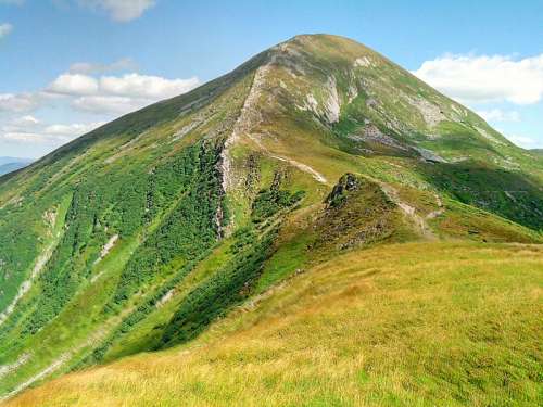 Mountain landscape in Ukraine free photo