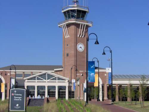 New terminal at AEX in Alexandria, Louisiana free photo