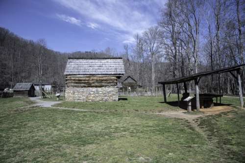 Old wooden log cabins village in Great Smoky Mountains National Park, North Carolina free photo