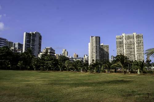 Priyadarshini Park at Nepean Sea Road in Mumbai, India free photo