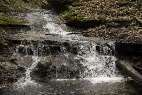 Running Waterfall at the end of Parfrey's Glen, Wisconsin free photo