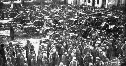 Russian prisoners and guns captured at Tannenberg during World War I free photo