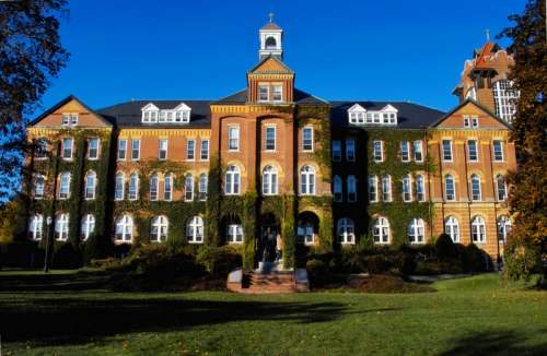 Saint Anselm College in New Hampshire free photo