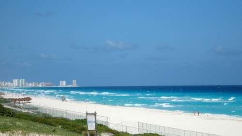 Seaside Landscape and scenery in Cancun, Mexico free photo