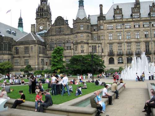 Sheffield Town Hall in England free photo