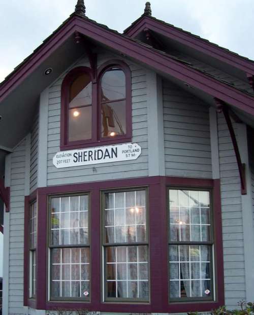 Sheridan's City Hall, a former train depot in Oregon free photo