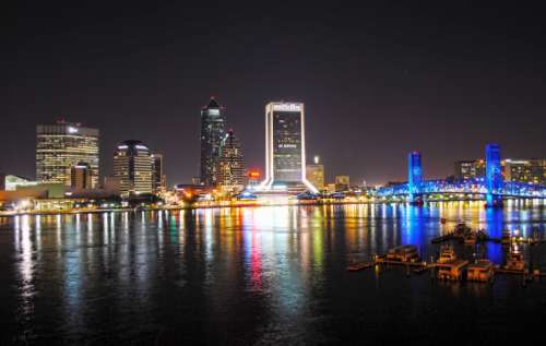 Skyline of Jacksonville, Florida at night free photo